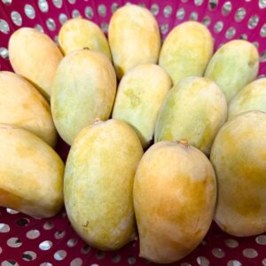 Fresh Kesar Mangoes